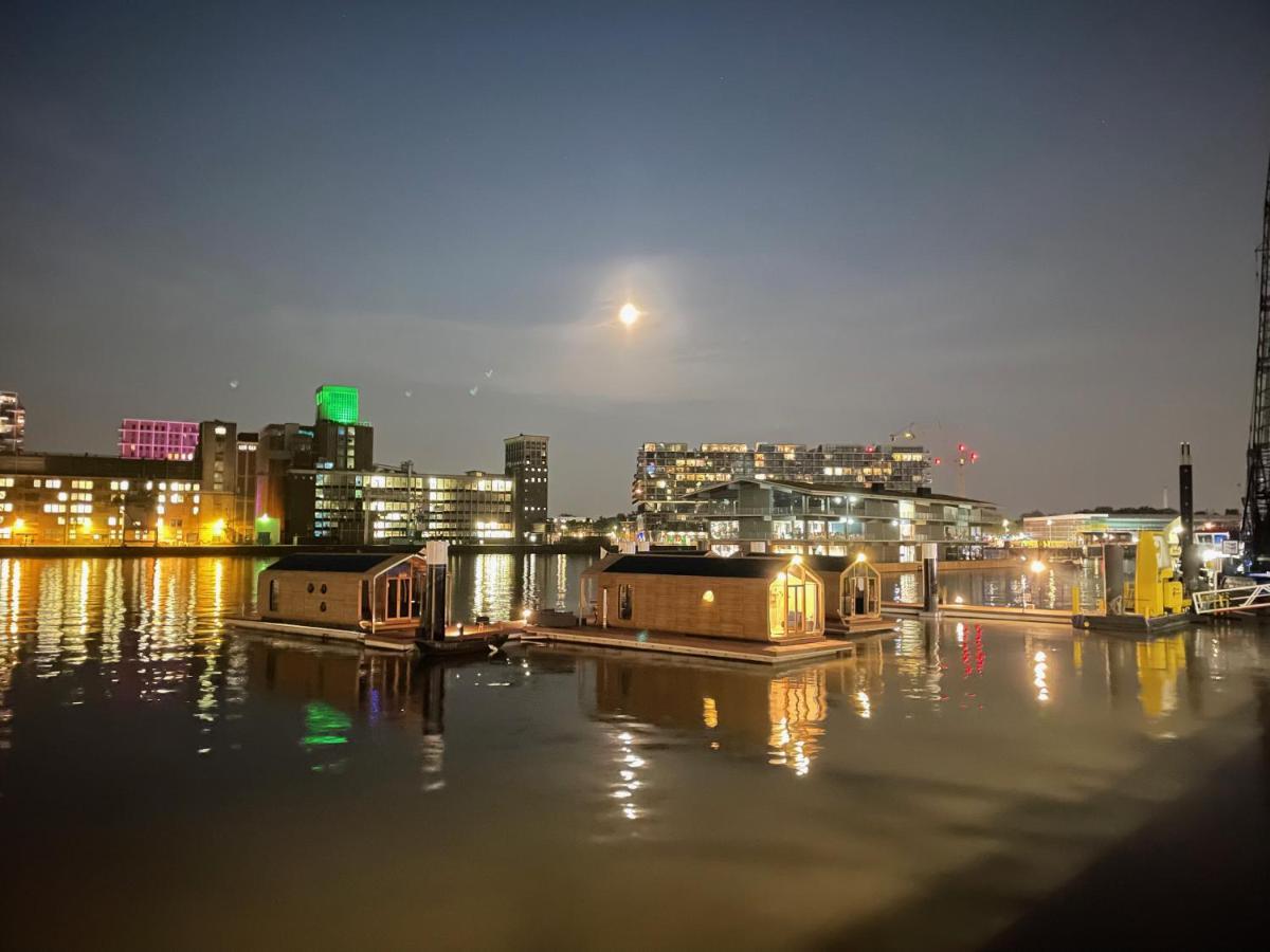 Wikkelboat Nr2 At Floating Rotterdam Rijnhaven Hotel Luaran gambar