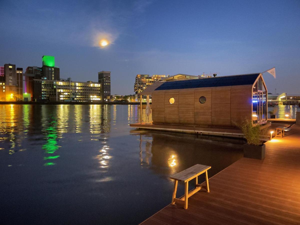 Wikkelboat Nr2 At Floating Rotterdam Rijnhaven Hotel Luaran gambar